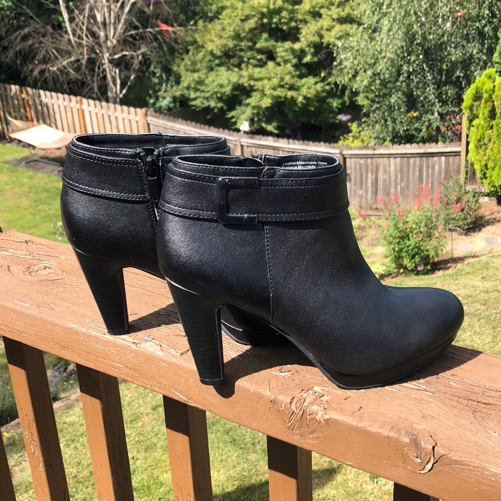 Giani Bernini heeled booties